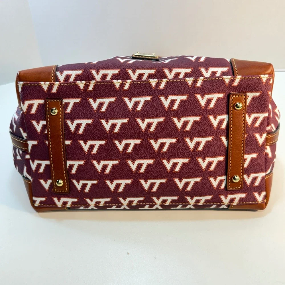 Dooney & Bourke excellent pre